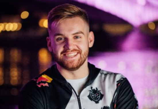 LPL海报大比拼：LNG集合打CALL RNG斗转星移